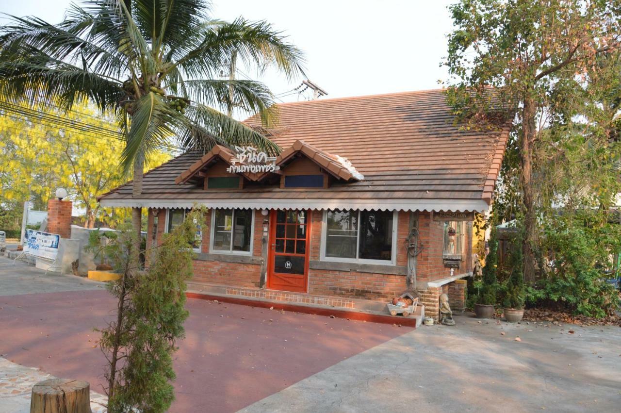 Scenic Riverside Resort Kamphaeng Phet Exteriör bild
