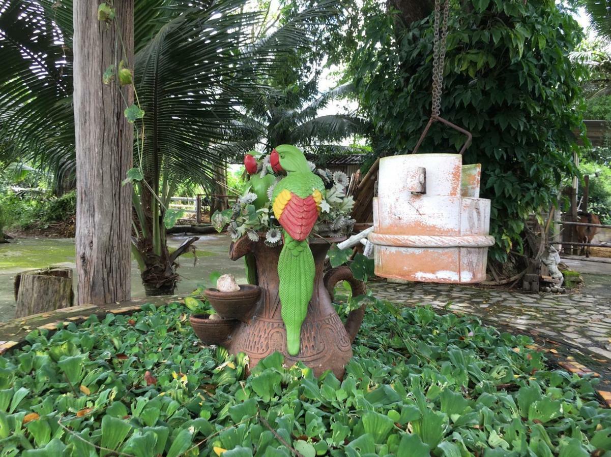 Scenic Riverside Resort Kamphaeng Phet Exteriör bild